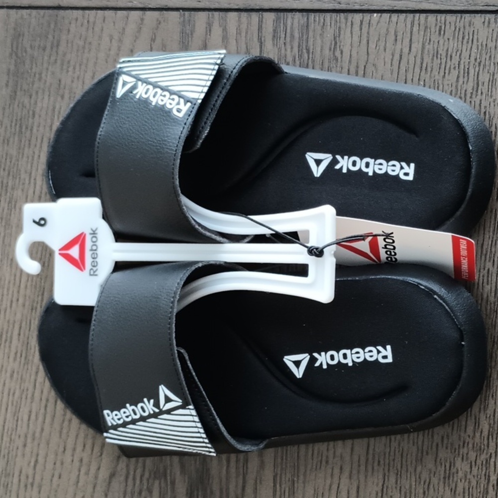 Reebok Women's Performance Memory Foam Slides  Black& White  Various Sizes  NWT - Picture 6 of 12
